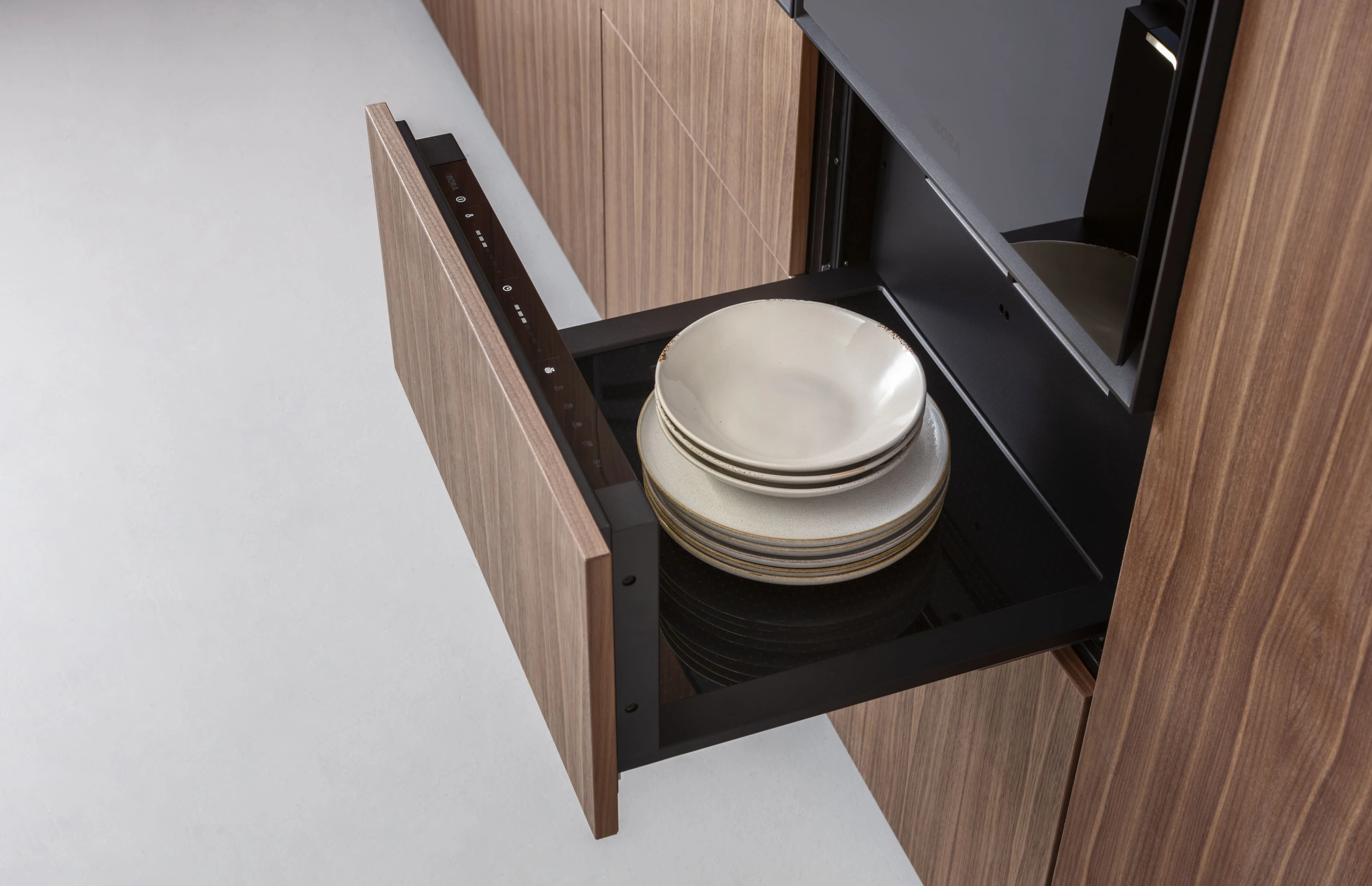 12 BORA X BO – profesionalna parna rerna sa inteligentnim automatskim programima i automatskim čišćenjem.