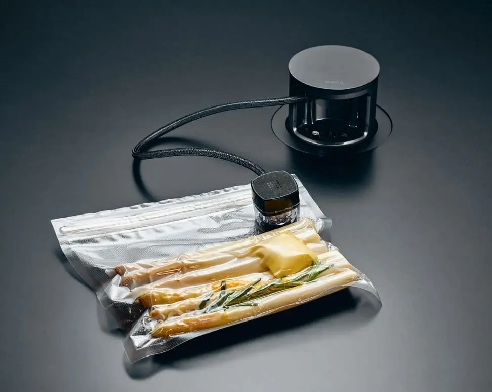 9 BORA QVac integrisani vakuumski sistem na radnoj površini, posuda sa hranom u vakuumu.