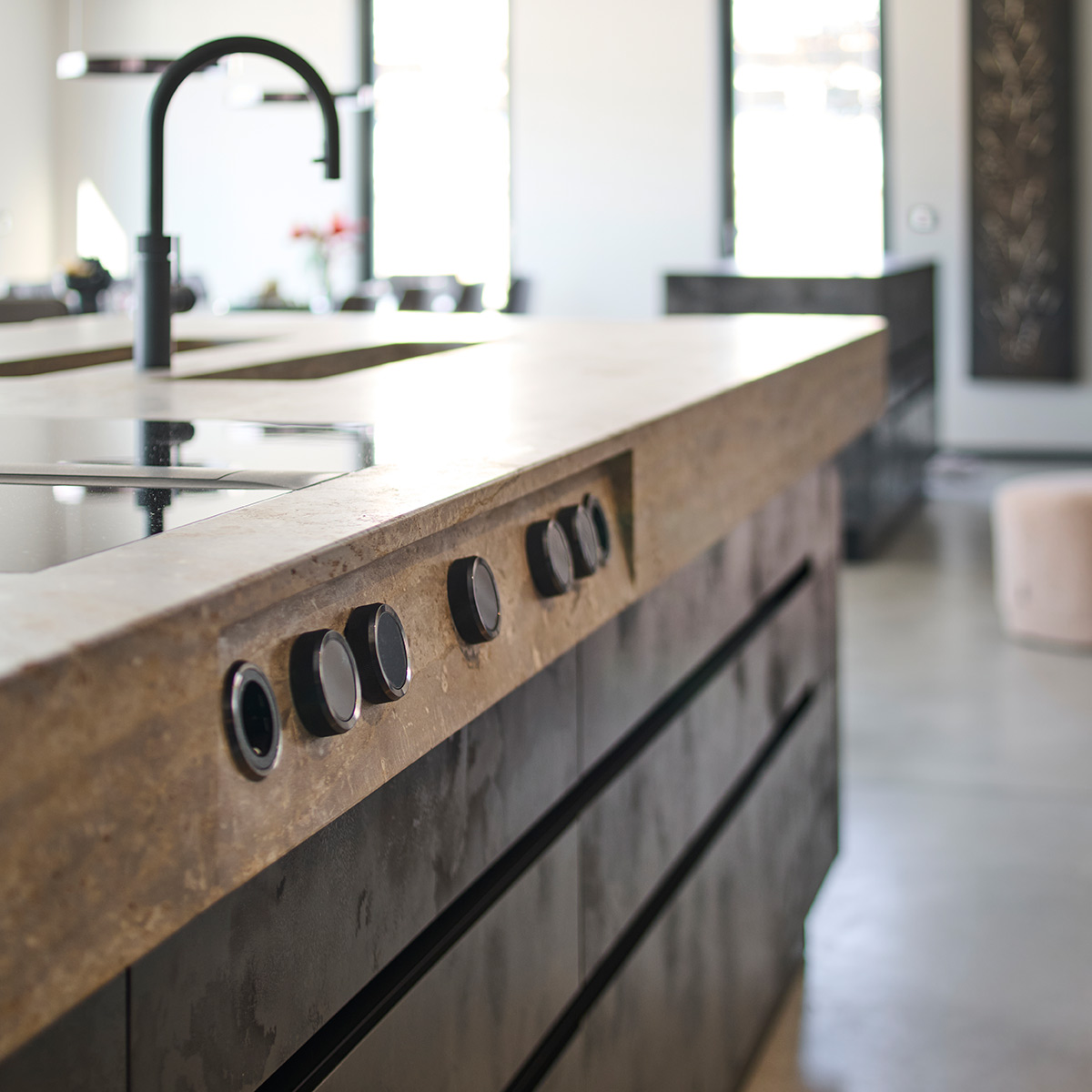 23_ce-rosenheim-kueche-werkhaus-naturstein_20230622